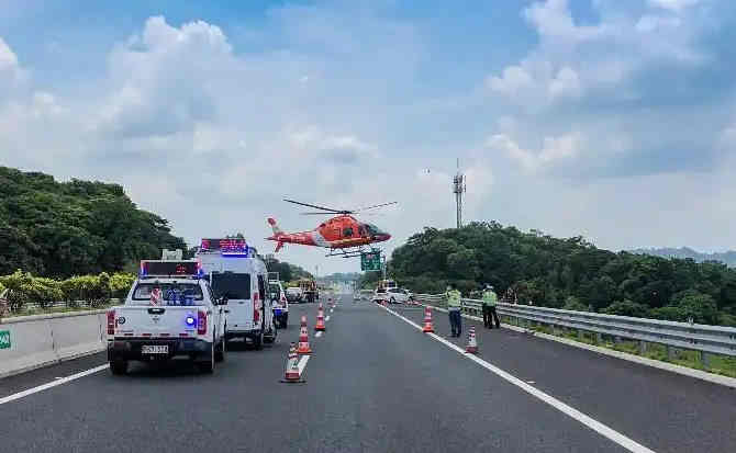 赤坎区高速公路汽车救援案例