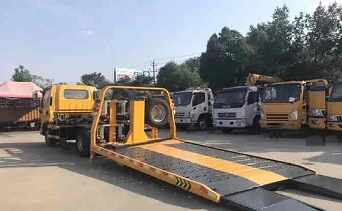 赤坎区汽车中途维修案例